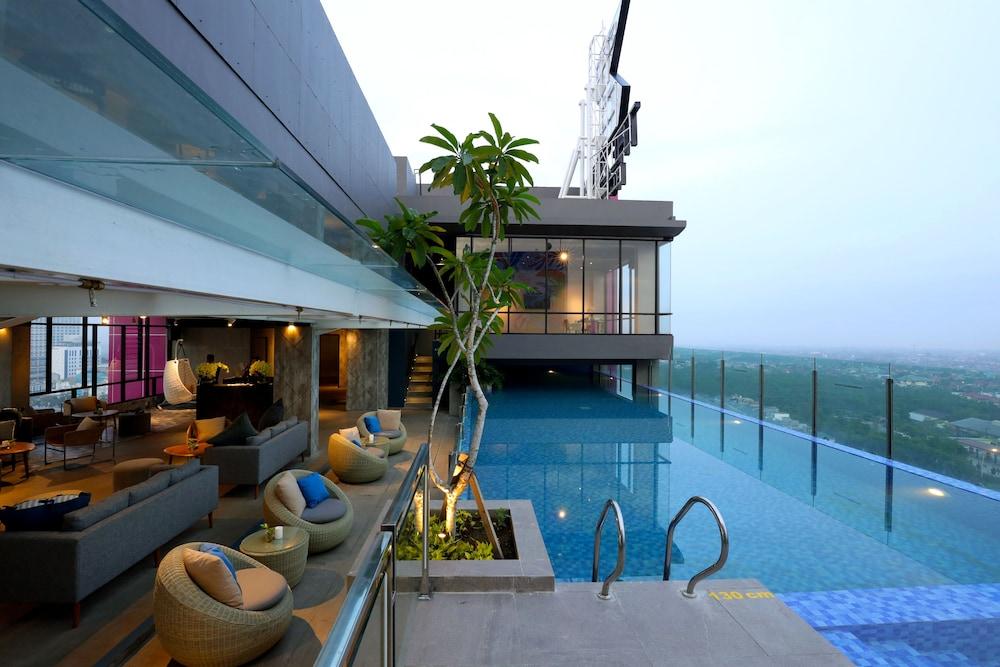 The Zuri Hotel 3*